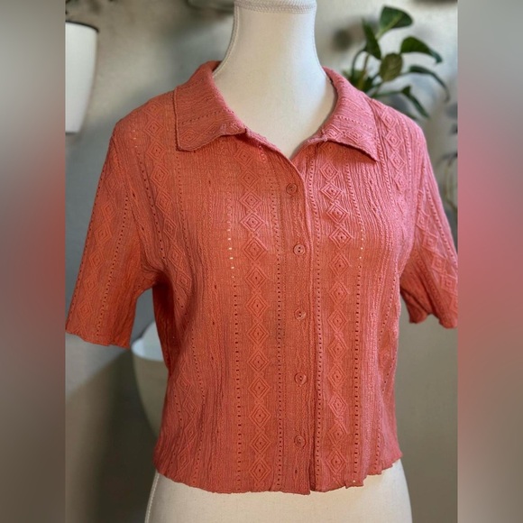 Chocolate USA Coral Textured Button-Front Blouse, Size L - Picture 2 of 7